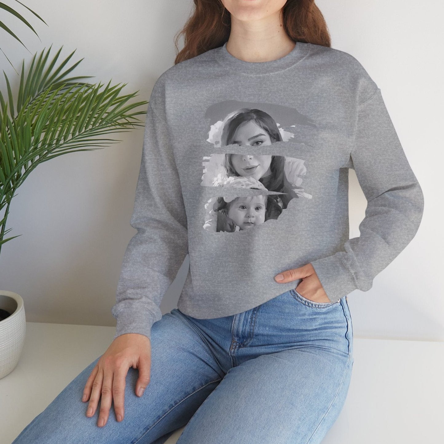 Personalized Unisex Crewneck Sweatshirt - Monochrome Oil Paint Style🎨👕